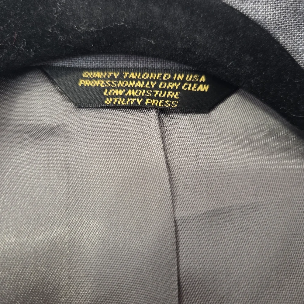 Palm Beach Men’s 42S Gray Blazer – 2 Button Classic Fit – Single Vent – Made in - Picture 8 of 12